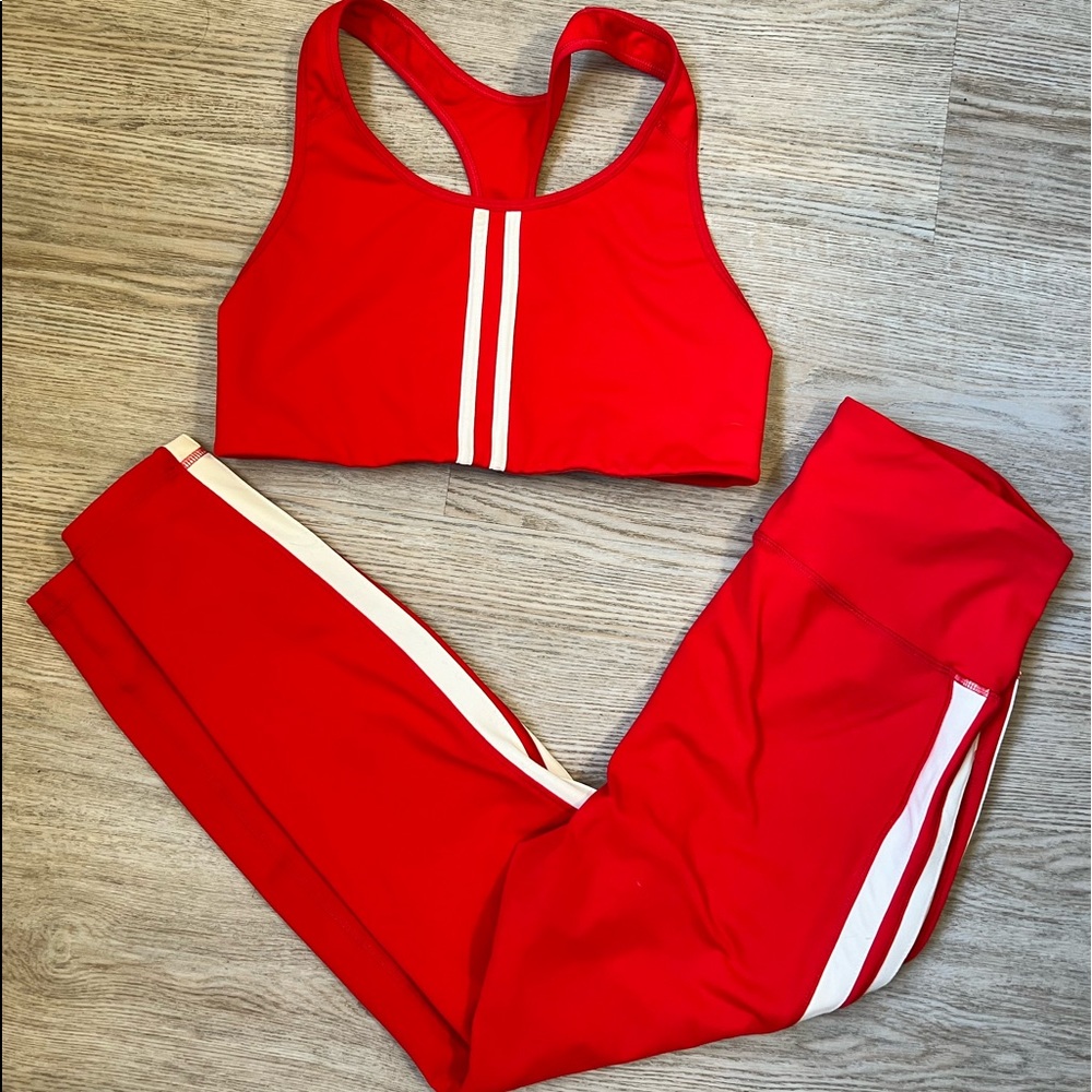 Red & Whited Striped Activewear Leggings - Picture 4 of 4